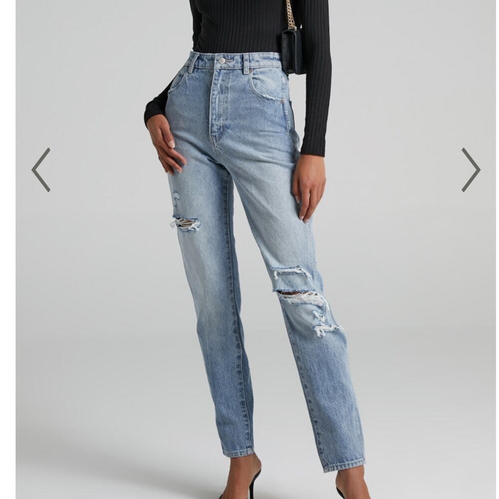 NWT Rolla’s Elle Super High Rise relaxed fit jeans in Garage Worn, 28